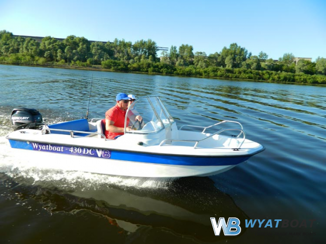 Wyatboat-430DC (тримаран)